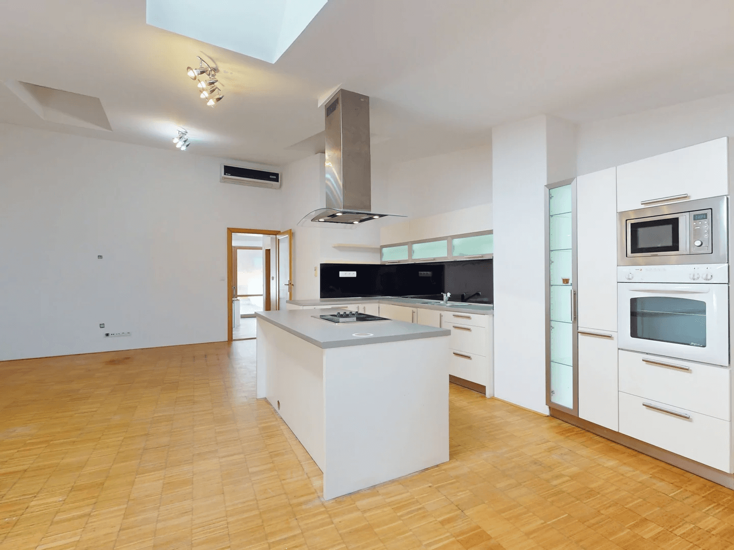 Pronájem bytu 3+kk 85 m², Ztracená, Olomouc, Olomoucký kraj Pronájem bytu 3+kk 85 m², Ztracená, Olomouc, Olomoucký kraj