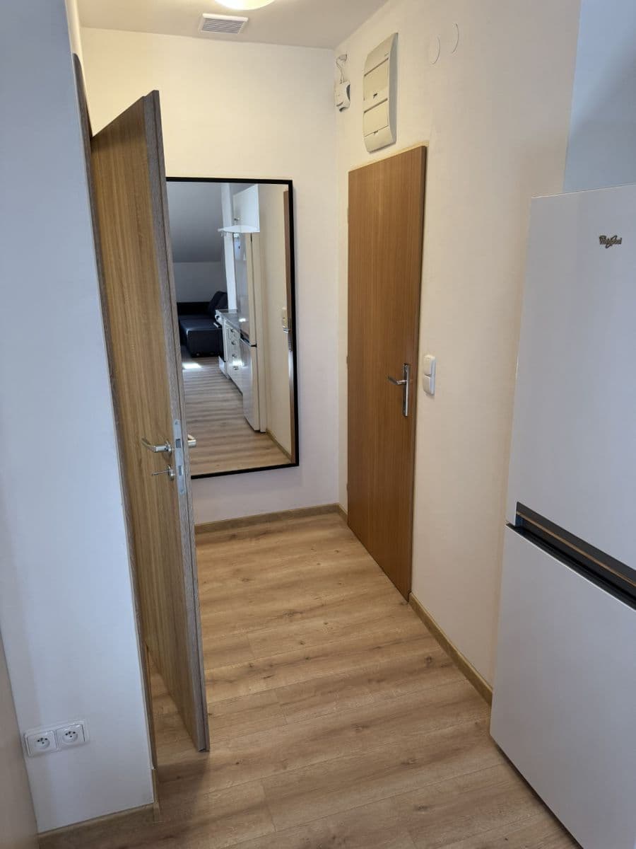 Pronájem bytu 2+kk 52 m², Štefánikova, Praha, Praha Pronájem bytu 2+kk 52 m², Štefánikova, Praha, Praha