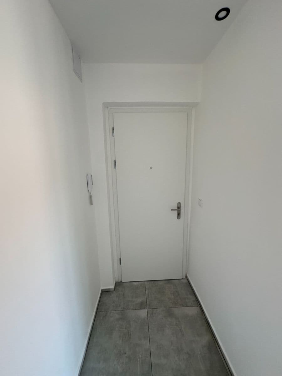Prodej bytu 2+kk 37 m², Jana Palacha, Kralupy nad Vltavou, Středočeský kraj Prodej bytu 2+kk 37 m², Jana Palacha, Kralupy nad Vltavou, Středočeský kraj