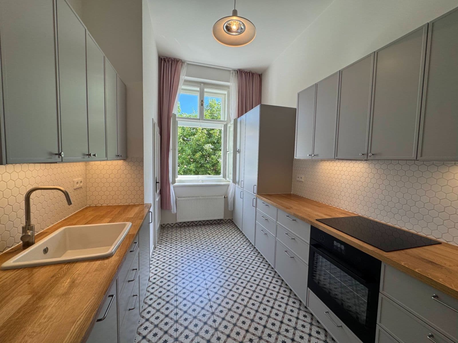 Pronájem bytu 2+1 58 m², Roháčova, Praha, Praha Pronájem bytu 2+1 58 m², Roháčova, Praha, Praha