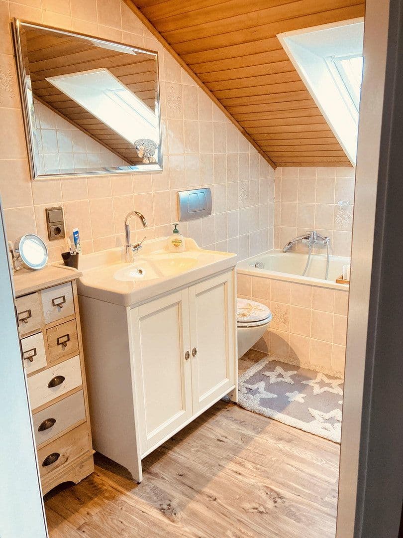 Prodej domu 265 m², pozemek 1.198 m², Thuine, Dolní Sasko Prodej domu 265 m², pozemek 1.198 m², Thuine, Dolní Sasko