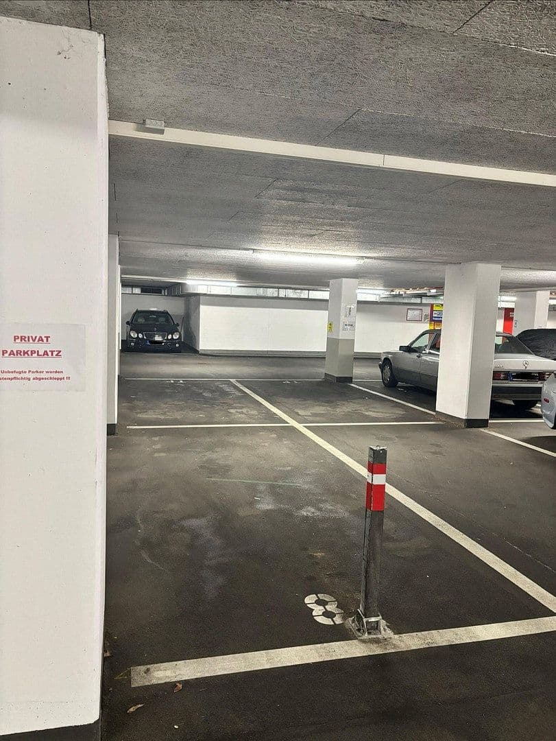 Pronájem garáže 13 m², Rotenwaldstraße 132, Stuttgart, Bádensko-Württembersko Pronájem garáže 13 m², Rotenwaldstraße 132, Stuttgart, Bádensko-Württembersko