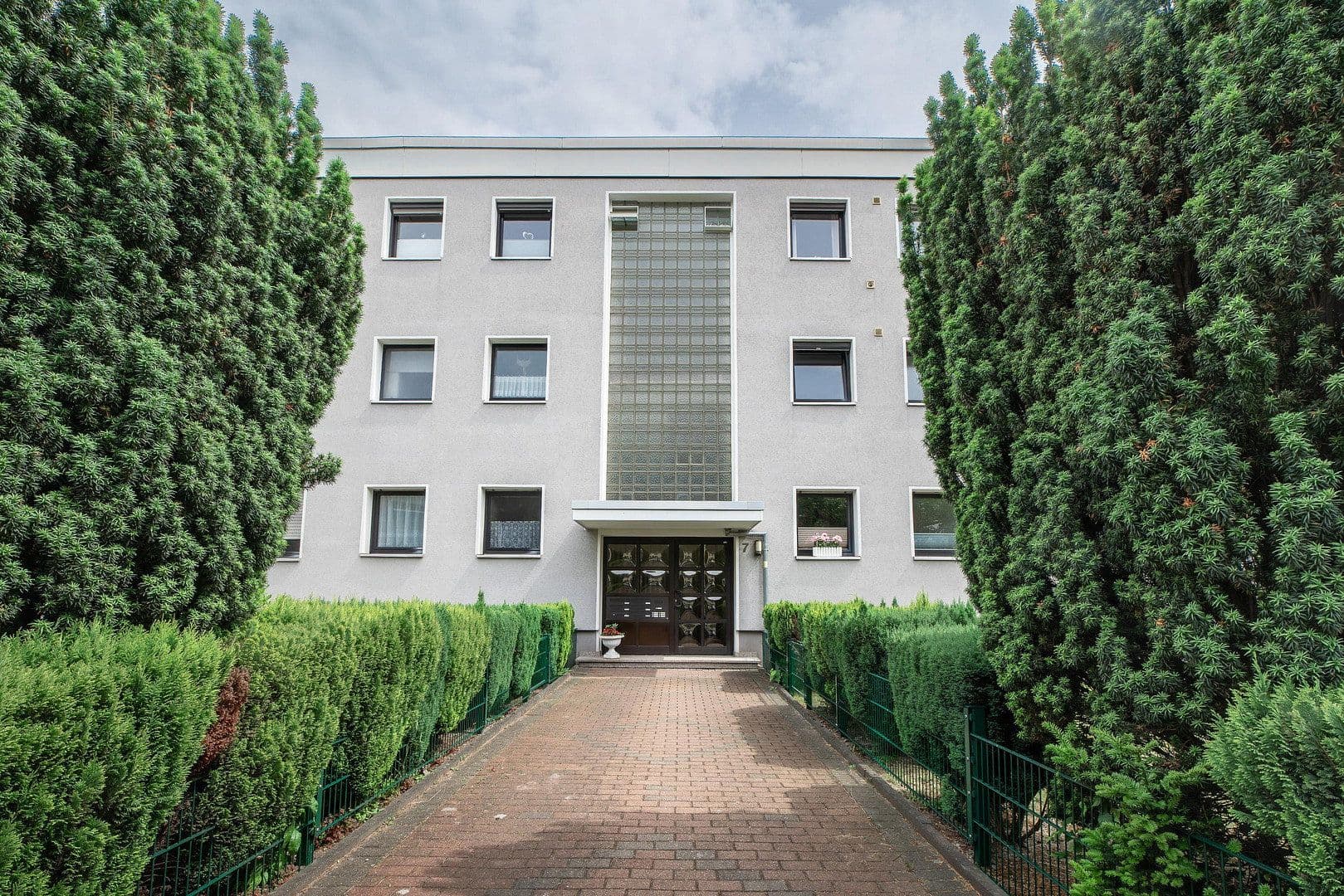 Prodej bytu 4+1 95 m², Nachbarsweg 7, Mülheim an der Ruhr, Severní Porýní-Vestfálsko Prodej bytu 4+1 95 m², Nachbarsweg 7, Mülheim an der Ruhr, Severní Porýní-Vestfálsko