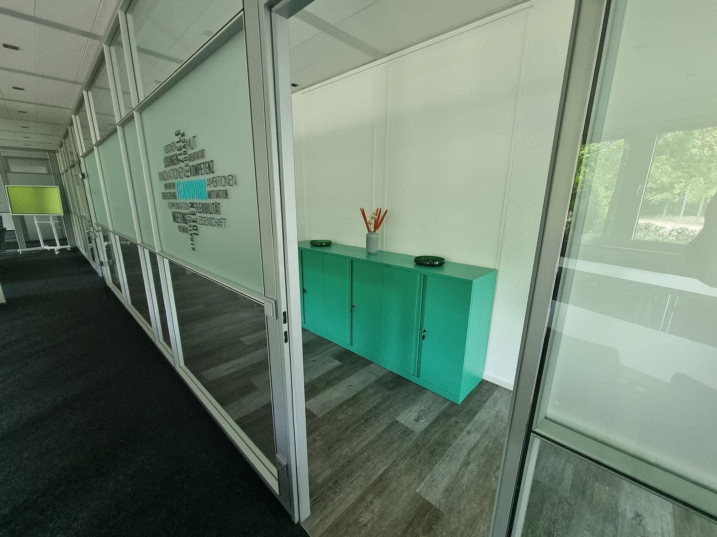 Pronájem kanceláře 400 m², Werftstraße, Düsseldorf, Severní Porýní-Vestfálsko Pronájem kanceláře 400 m², Werftstraße, Düsseldorf, Severní Porýní-Vestfálsko