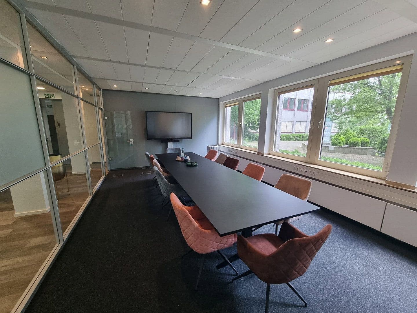 Pronájem kanceláře 400 m², Werftstraße, Düsseldorf, Severní Porýní-Vestfálsko Pronájem kanceláře 400 m², Werftstraße, Düsseldorf, Severní Porýní-Vestfálsko