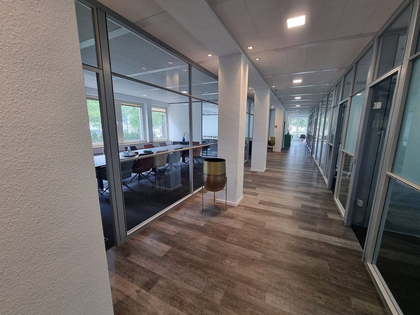 Pronájem kanceláře 400 m², Werftstraße, Düsseldorf, Severní Porýní-Vestfálsko Pronájem kanceláře 400 m², Werftstraße, Düsseldorf, Severní Porýní-Vestfálsko