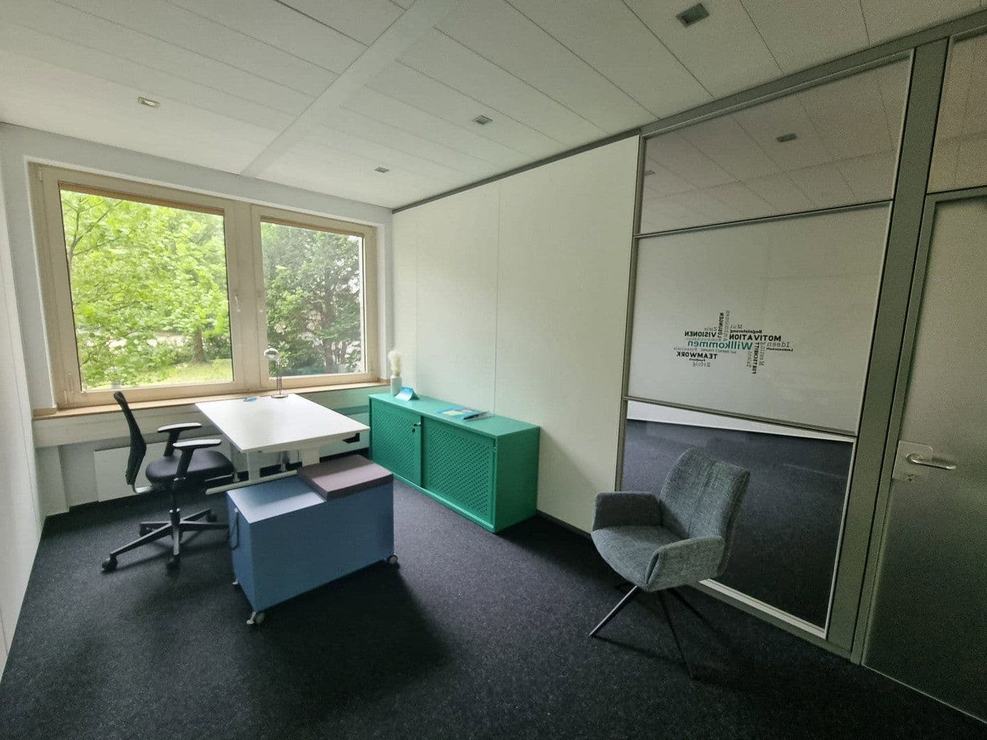 Pronájem kanceláře 400 m², Werftstraße, Düsseldorf, Severní Porýní-Vestfálsko Pronájem kanceláře 400 m², Werftstraße, Düsseldorf, Severní Porýní-Vestfálsko