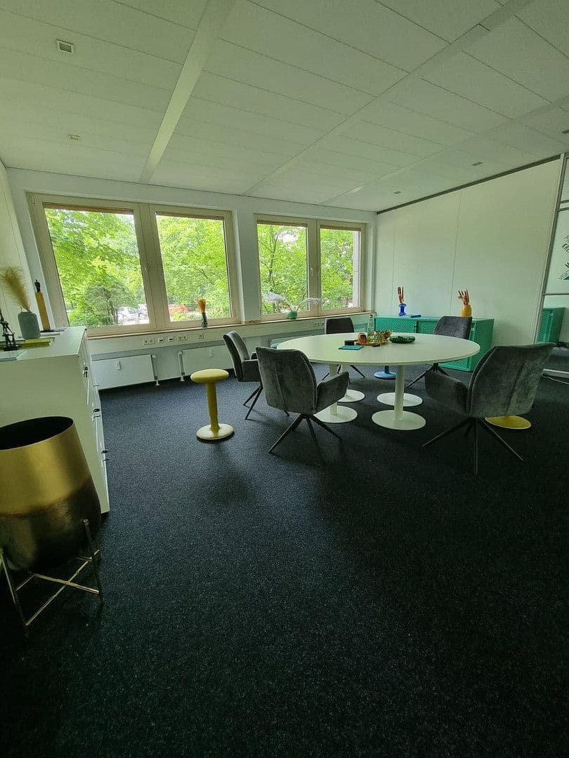 Pronájem kanceláře 400 m², Werftstraße, Düsseldorf, Severní Porýní-Vestfálsko Pronájem kanceláře 400 m², Werftstraße, Düsseldorf, Severní Porýní-Vestfálsko