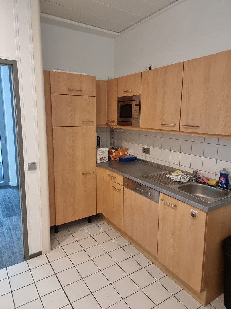 Pronájem kanceláře 400 m², Werftstraße, Düsseldorf, Severní Porýní-Vestfálsko Pronájem kanceláře 400 m², Werftstraße, Düsseldorf, Severní Porýní-Vestfálsko