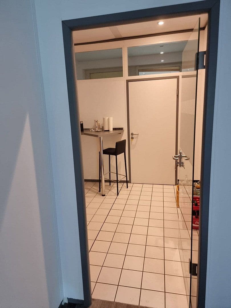 Pronájem kanceláře 400 m², Werftstraße, Düsseldorf, Severní Porýní-Vestfálsko Pronájem kanceláře 400 m², Werftstraße, Düsseldorf, Severní Porýní-Vestfálsko