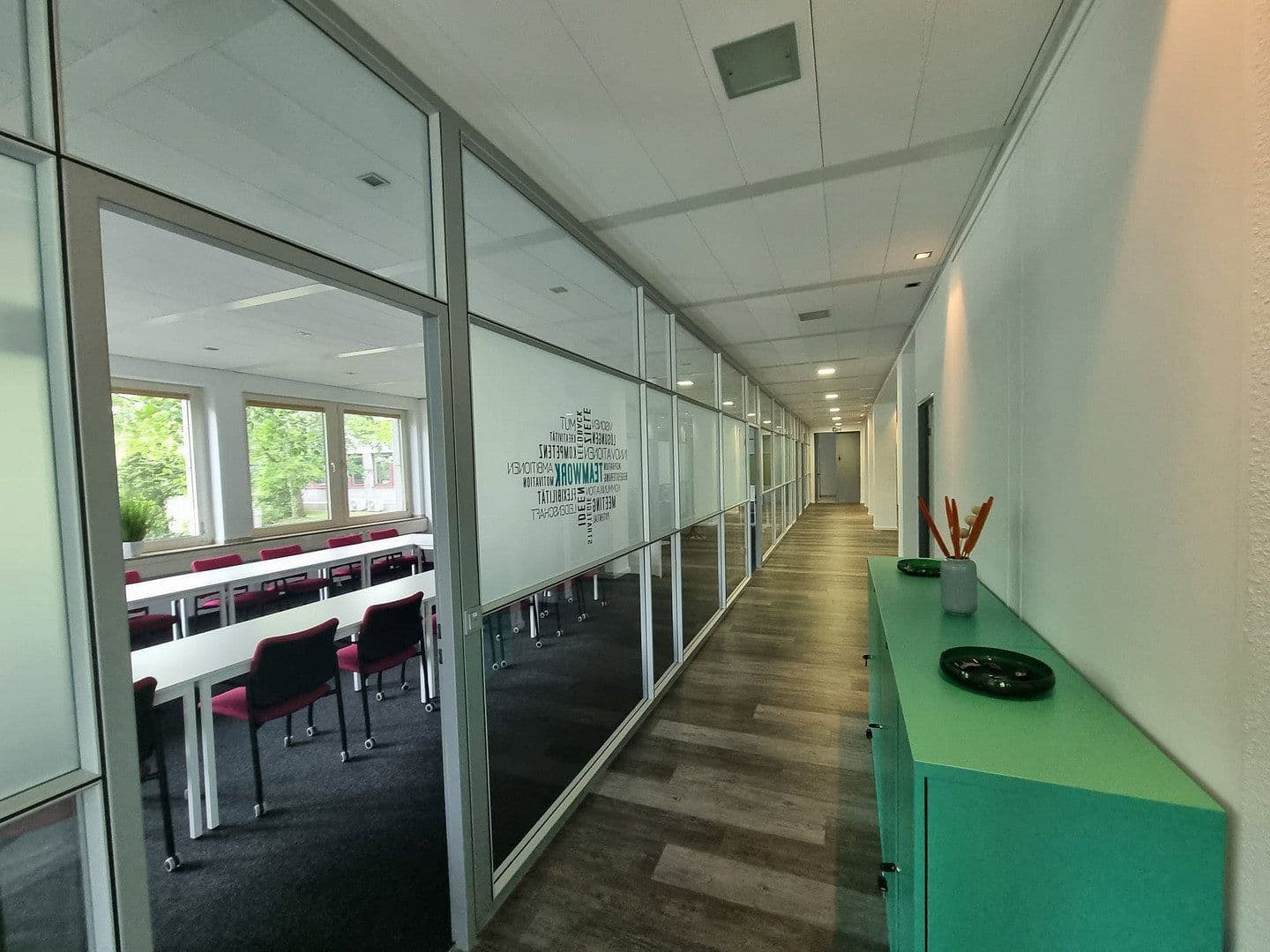 Pronájem kanceláře 400 m², Werftstraße, Düsseldorf, Severní Porýní-Vestfálsko Pronájem kanceláře 400 m², Werftstraße, Düsseldorf, Severní Porýní-Vestfálsko