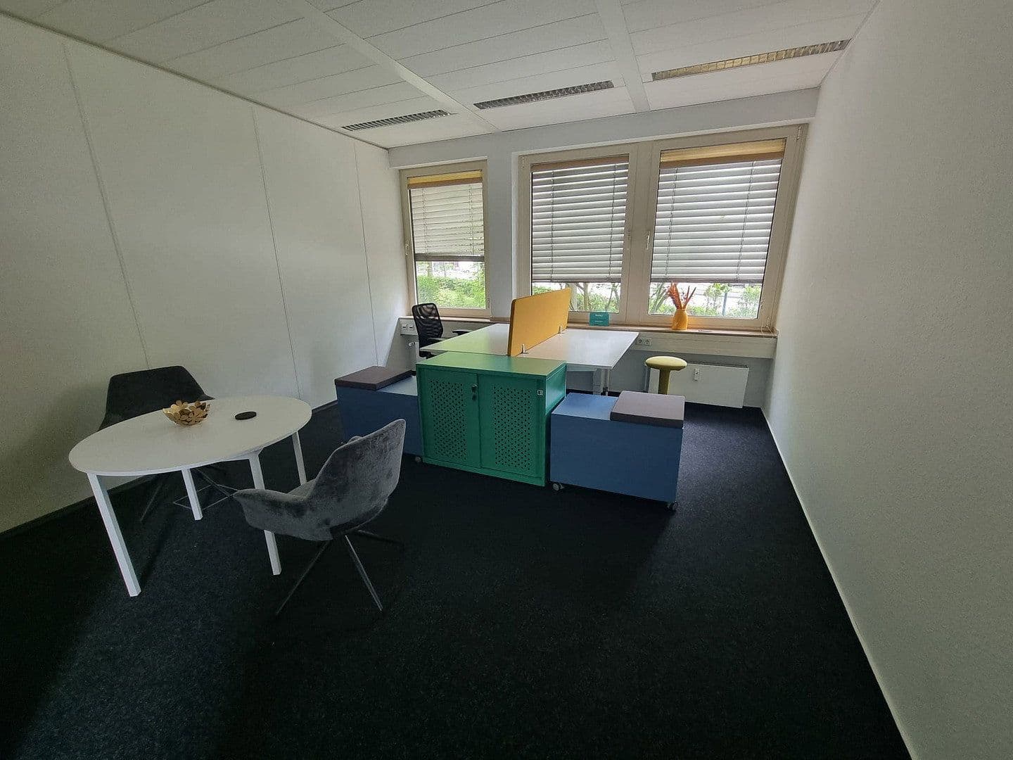 Pronájem kanceláře 400 m², Werftstraße, Düsseldorf, Severní Porýní-Vestfálsko Pronájem kanceláře 400 m², Werftstraße, Düsseldorf, Severní Porýní-Vestfálsko