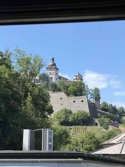Pronájem bytu 4+1 120 m², Würzburg, Bavorsko Pronájem bytu 4+1 120 m², Würzburg, Bavorsko
