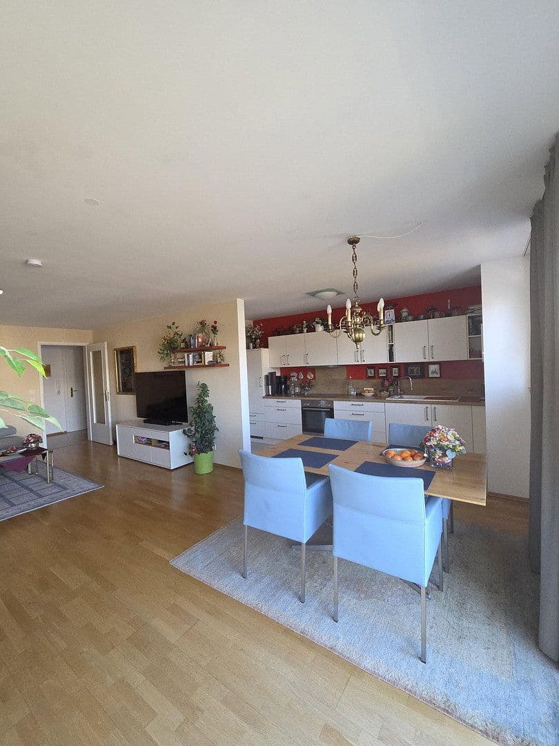 Prodej bytu 2+1 78 m², Germering, Bavorsko Prodej bytu 2+1 78 m², Germering, Bavorsko