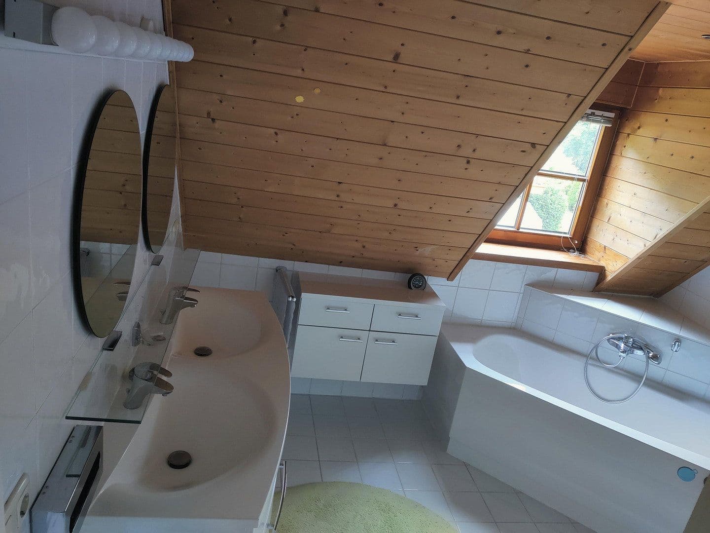 Prodej domu 130 m², pozemek 280 m², Parchetwiesen 22, Weilheim, Bavorsko Prodej domu 130 m², pozemek 280 m², Parchetwiesen 22, Weilheim, Bavorsko