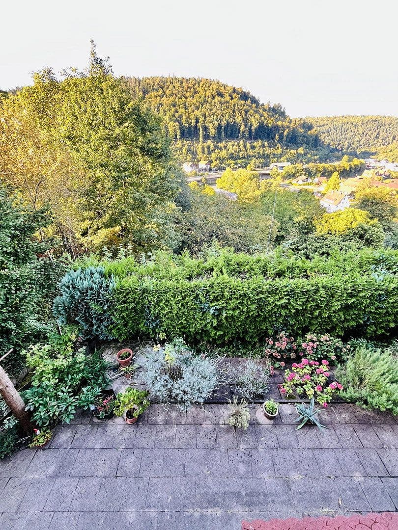 Prodej domu 146 m², pozemek 1.550 m², Neuenbürg, Bádensko-Württembersko Prodej domu 146 m², pozemek 1.550 m², Neuenbürg, Bádensko-Württembersko