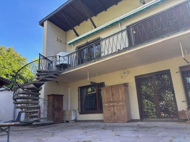 Prodej domu 115 m², pozemek 9.000 m², Bonn, Severní Porýní-Vestfálsko Prodej domu 115 m², pozemek 9.000 m², Bonn, Severní Porýní-Vestfálsko