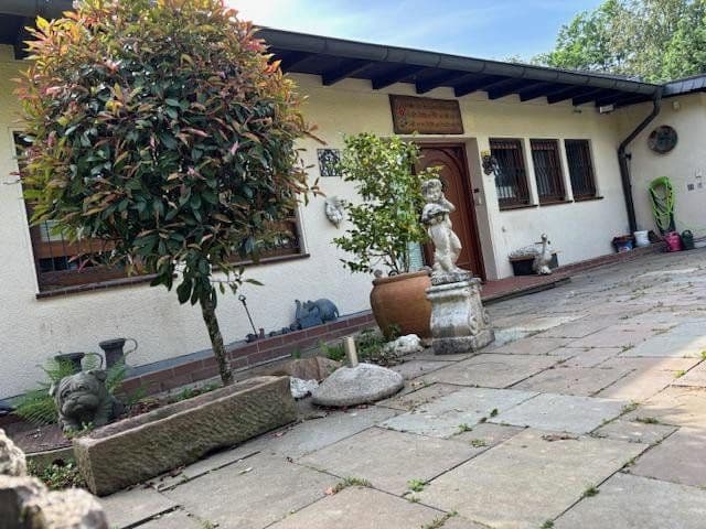 Prodej domu 115 m², pozemek 9.000 m², Bonn, Severní Porýní-Vestfálsko Prodej domu 115 m², pozemek 9.000 m², Bonn, Severní Porýní-Vestfálsko