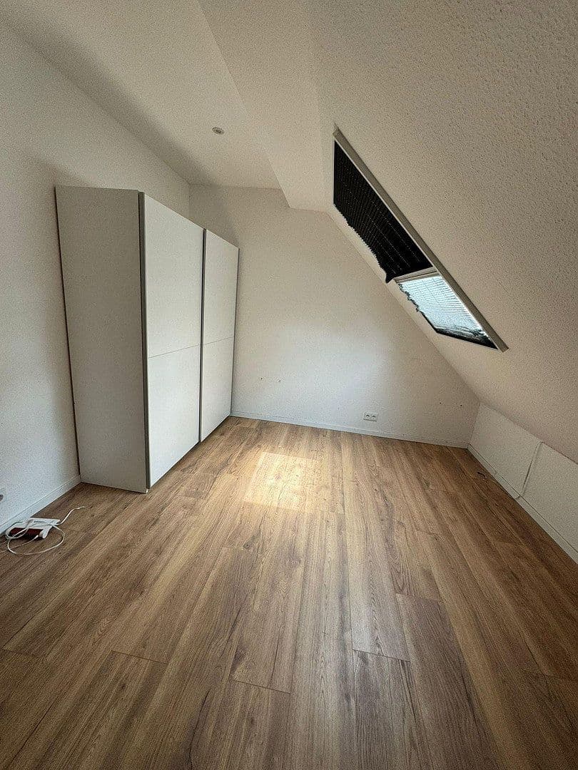 Prodej domu 233 m², pozemek 230 m², Troisdorf, Severní Porýní-Vestfálsko Prodej domu 233 m², pozemek 230 m², Troisdorf, Severní Porýní-Vestfálsko