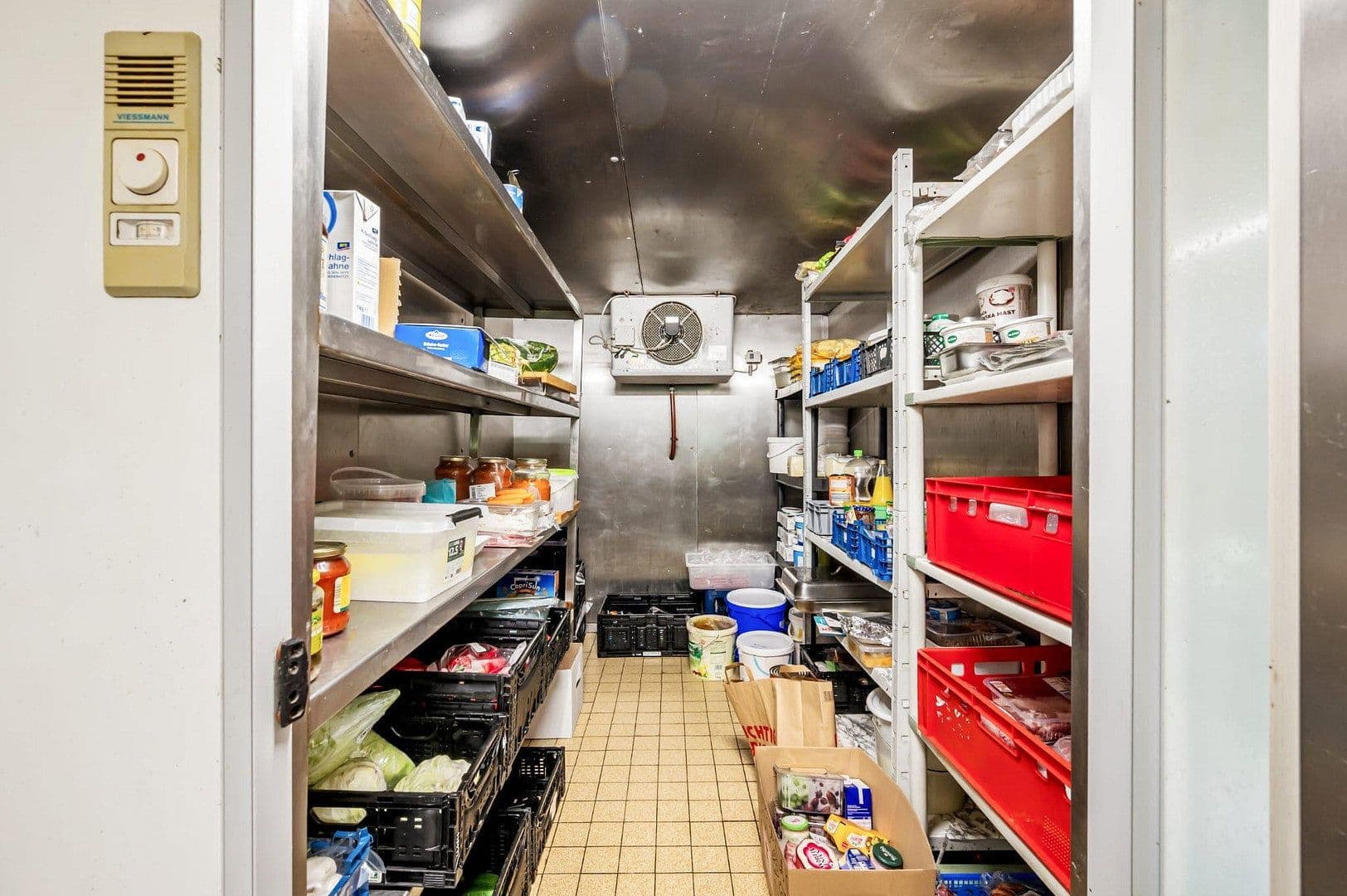 Prodej nebytového prostoru 150 m², Jahnallee 20, Rastatt, Bádensko-Württembersko Prodej nebytového prostoru 150 m², Jahnallee 20, Rastatt, Bádensko-Württembersko