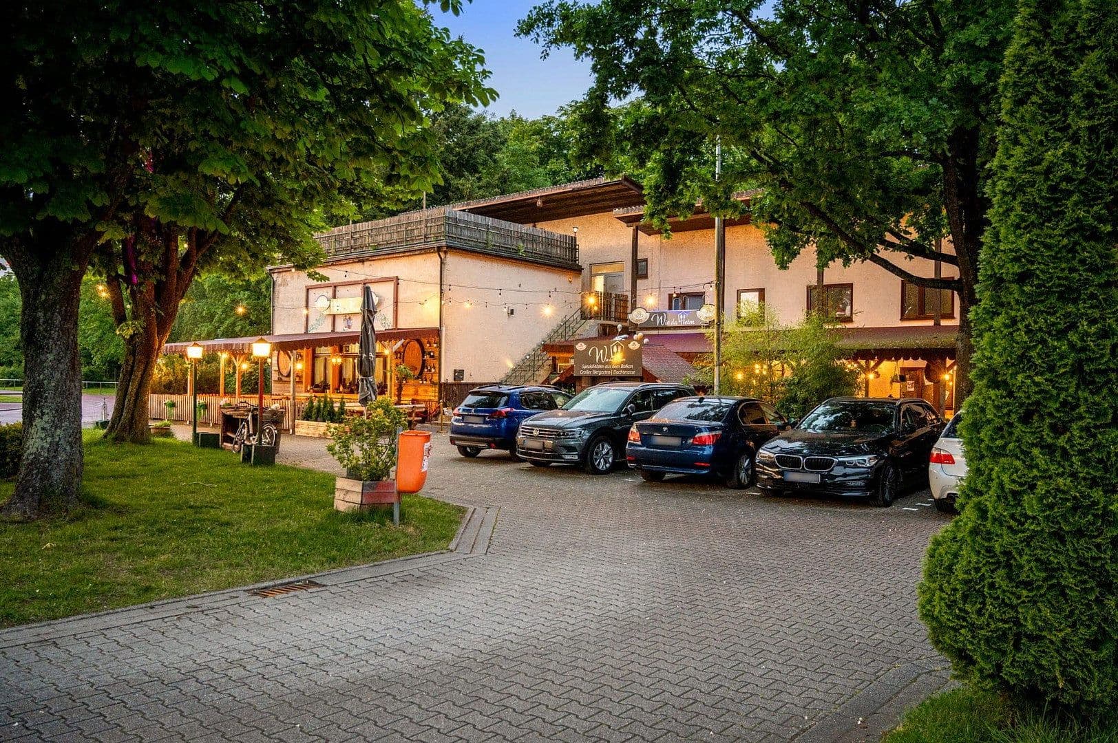 Prodej nebytového prostoru 150 m², Jahnallee 20, Rastatt, Bádensko-Württembersko Prodej nebytového prostoru 150 m², Jahnallee 20, Rastatt, Bádensko-Württembersko