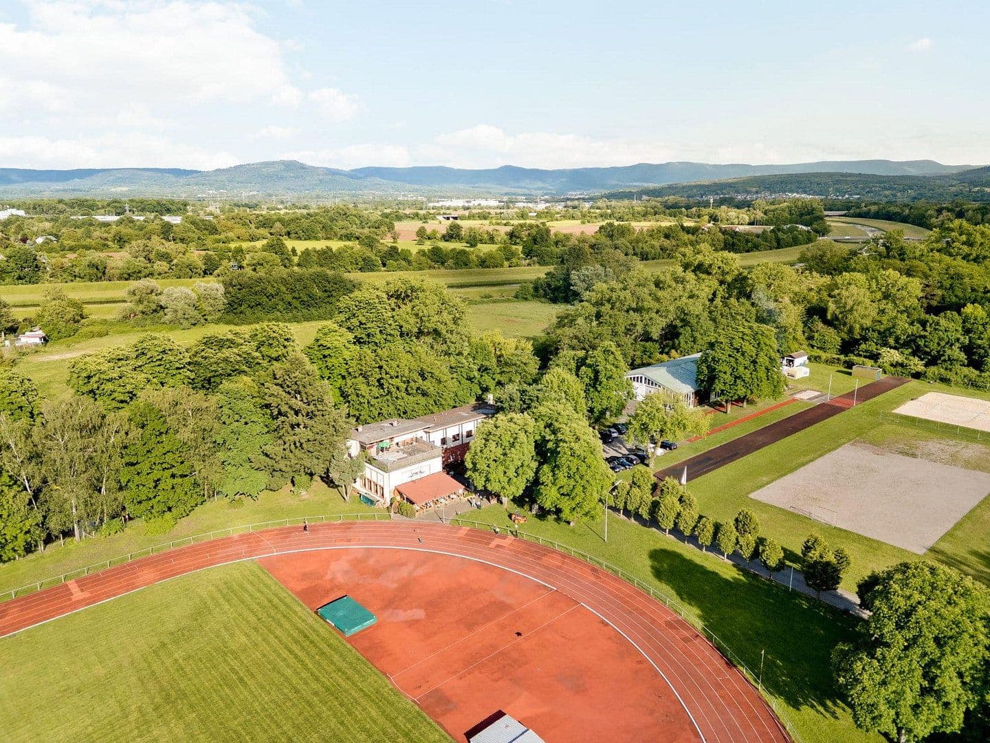 Prodej nebytového prostoru 150 m², Jahnallee 20, Rastatt, Bádensko-Württembersko Prodej nebytového prostoru 150 m², Jahnallee 20, Rastatt, Bádensko-Württembersko