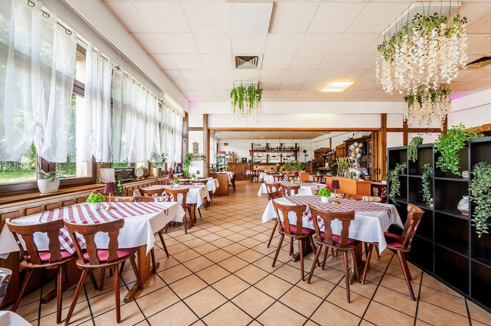 Prodej nebytového prostoru 150 m², Jahnallee 20, Rastatt, Bádensko-Württembersko Prodej nebytového prostoru 150 m², Jahnallee 20, Rastatt, Bádensko-Württembersko