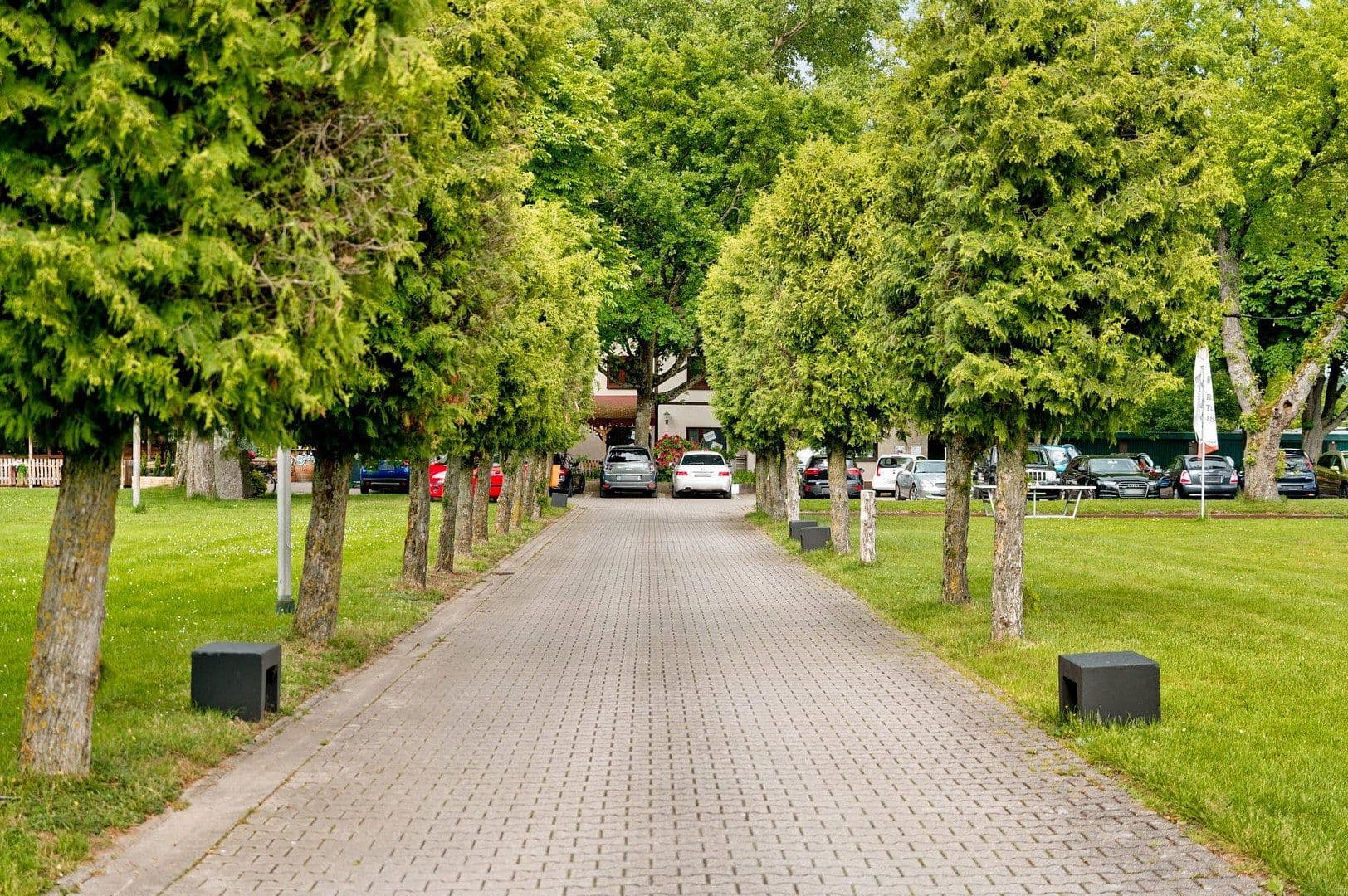 Prodej nebytového prostoru 150 m², Jahnallee 20, Rastatt, Bádensko-Württembersko Prodej nebytového prostoru 150 m², Jahnallee 20, Rastatt, Bádensko-Württembersko