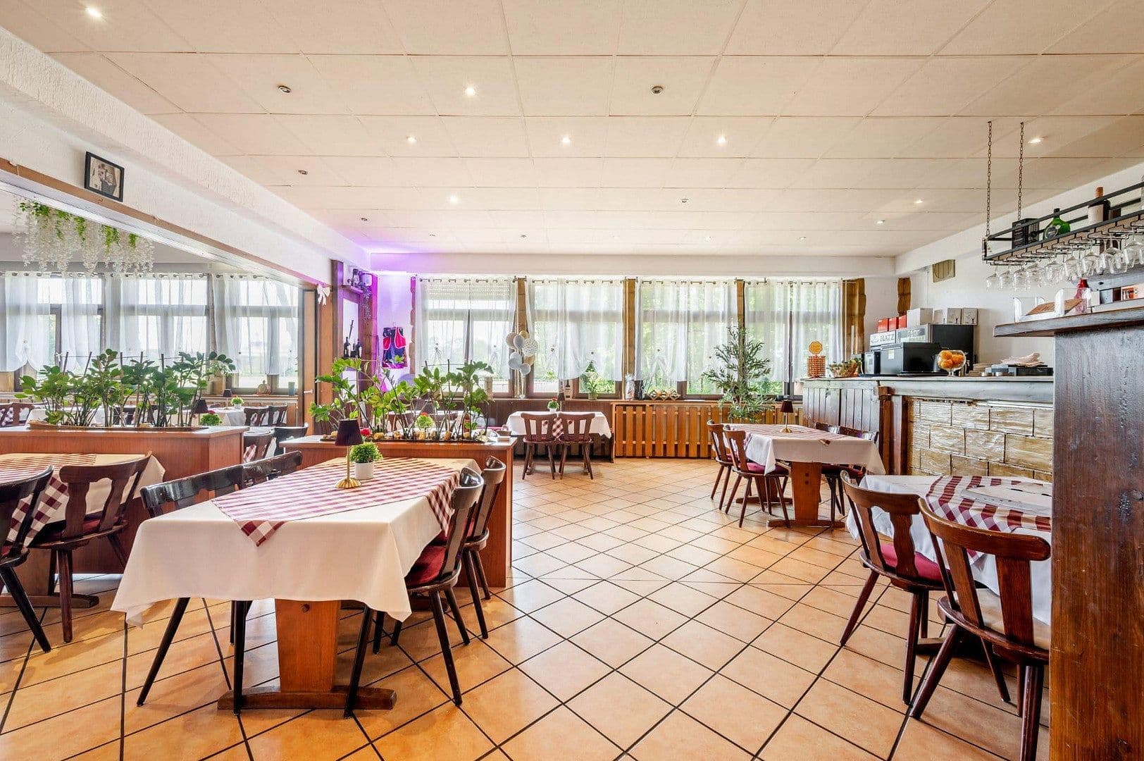 Prodej nebytového prostoru 150 m², Jahnallee 20, Rastatt, Bádensko-Württembersko Prodej nebytového prostoru 150 m², Jahnallee 20, Rastatt, Bádensko-Württembersko
