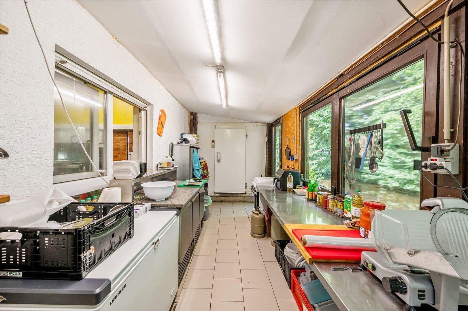 Prodej nebytového prostoru 150 m², Jahnallee 20, Rastatt, Bádensko-Württembersko Prodej nebytového prostoru 150 m², Jahnallee 20, Rastatt, Bádensko-Württembersko