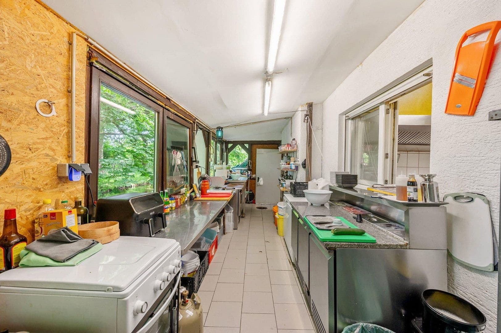 Prodej nebytového prostoru 150 m², Jahnallee 20, Rastatt, Bádensko-Württembersko Prodej nebytového prostoru 150 m², Jahnallee 20, Rastatt, Bádensko-Württembersko