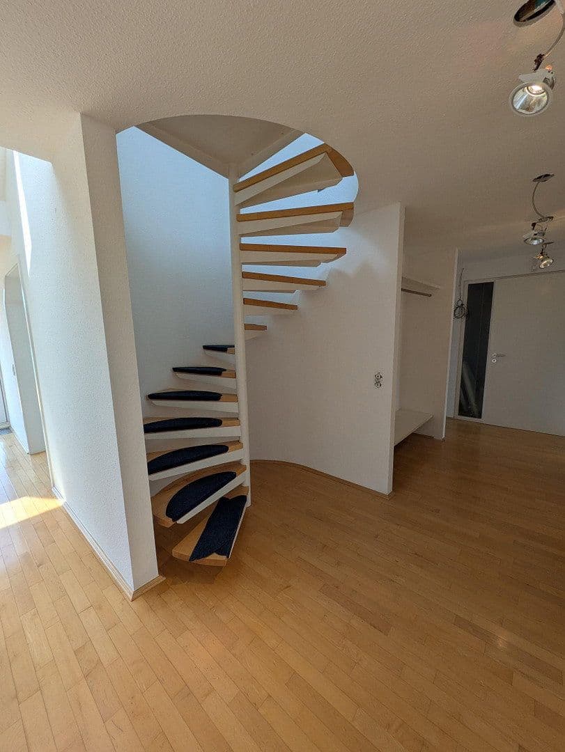 Pronájem bytu 5+1 129 m², Stuttgart West, Bádensko-Württembersko Pronájem bytu 5+1 129 m², Stuttgart West, Bádensko-Württembersko
