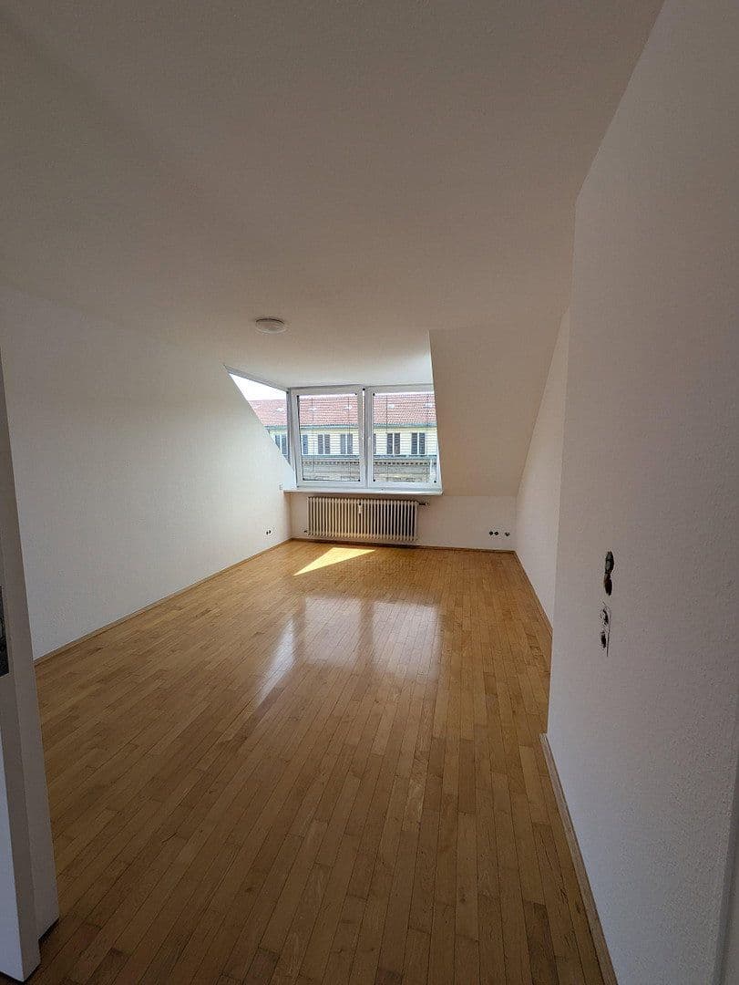 Pronájem bytu 5+1 129 m², Stuttgart West, Bádensko-Württembersko Pronájem bytu 5+1 129 m², Stuttgart West, Bádensko-Württembersko