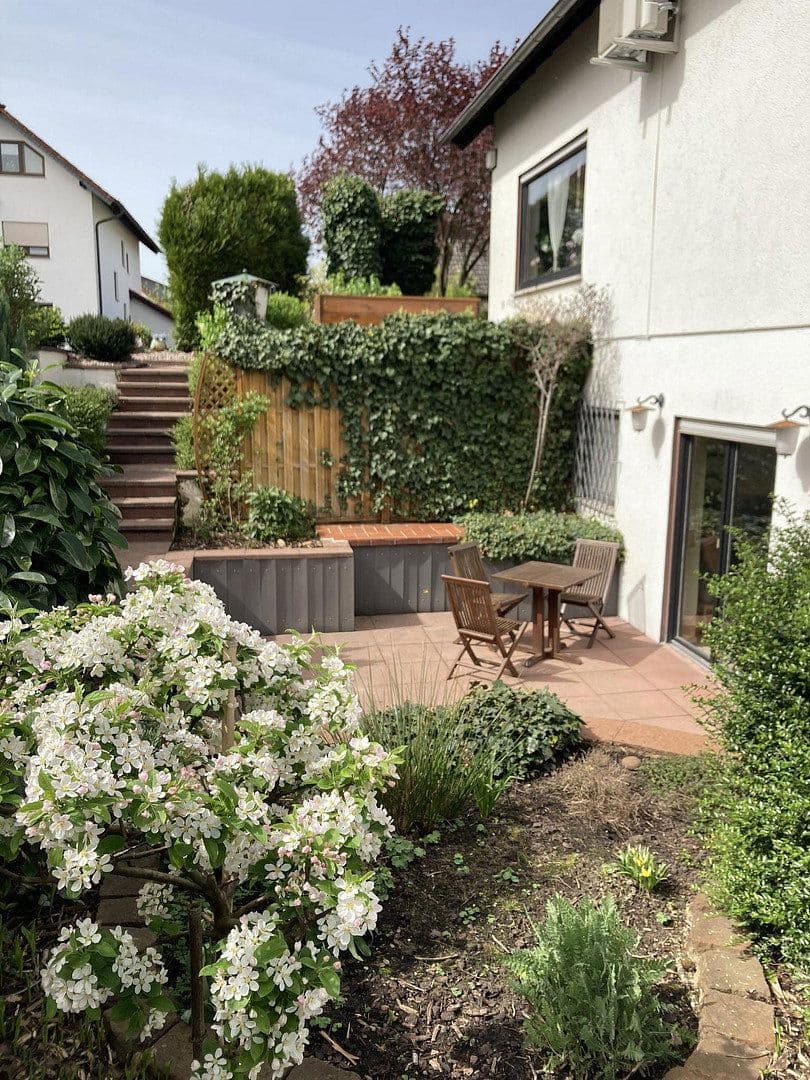 Prodej domu 298 m², pozemek 664 m², Büttelborn, Hessen Prodej domu 298 m², pozemek 664 m², Büttelborn, Hessen