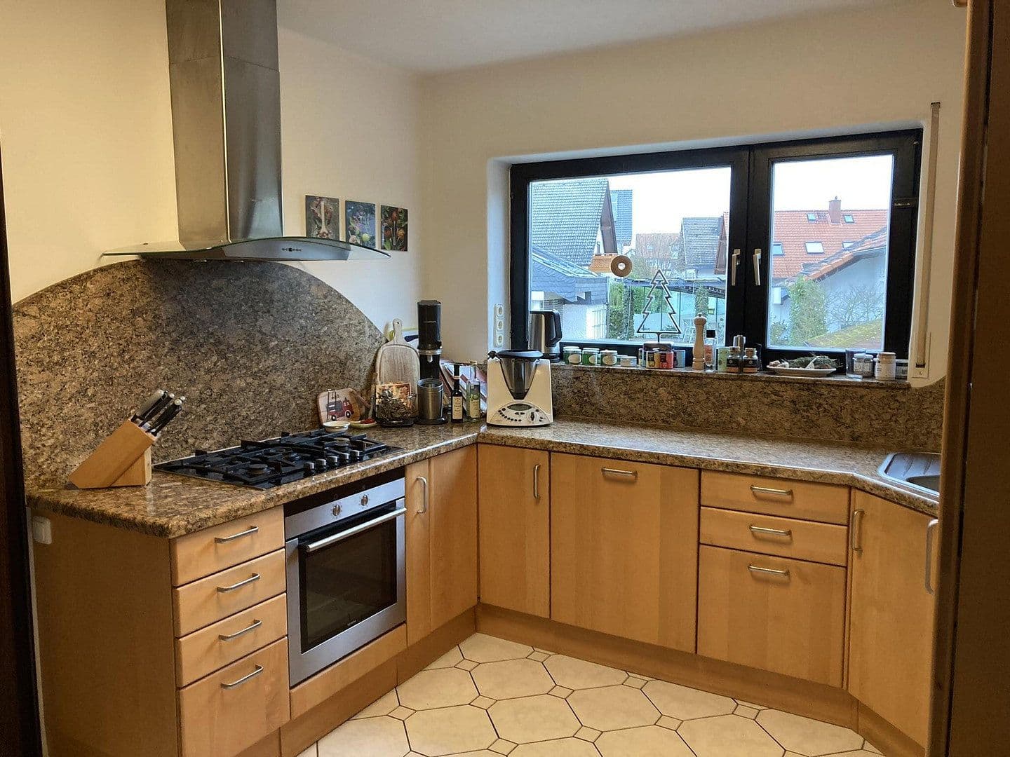 Prodej domu 298 m², pozemek 664 m², Büttelborn, Hessen Prodej domu 298 m², pozemek 664 m², Büttelborn, Hessen