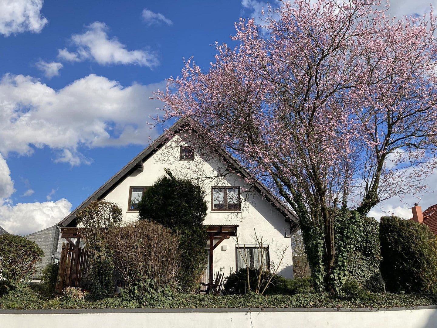 Prodej domu 298 m², pozemek 664 m², Büttelborn, Hessen Prodej domu 298 m², pozemek 664 m², Büttelborn, Hessen