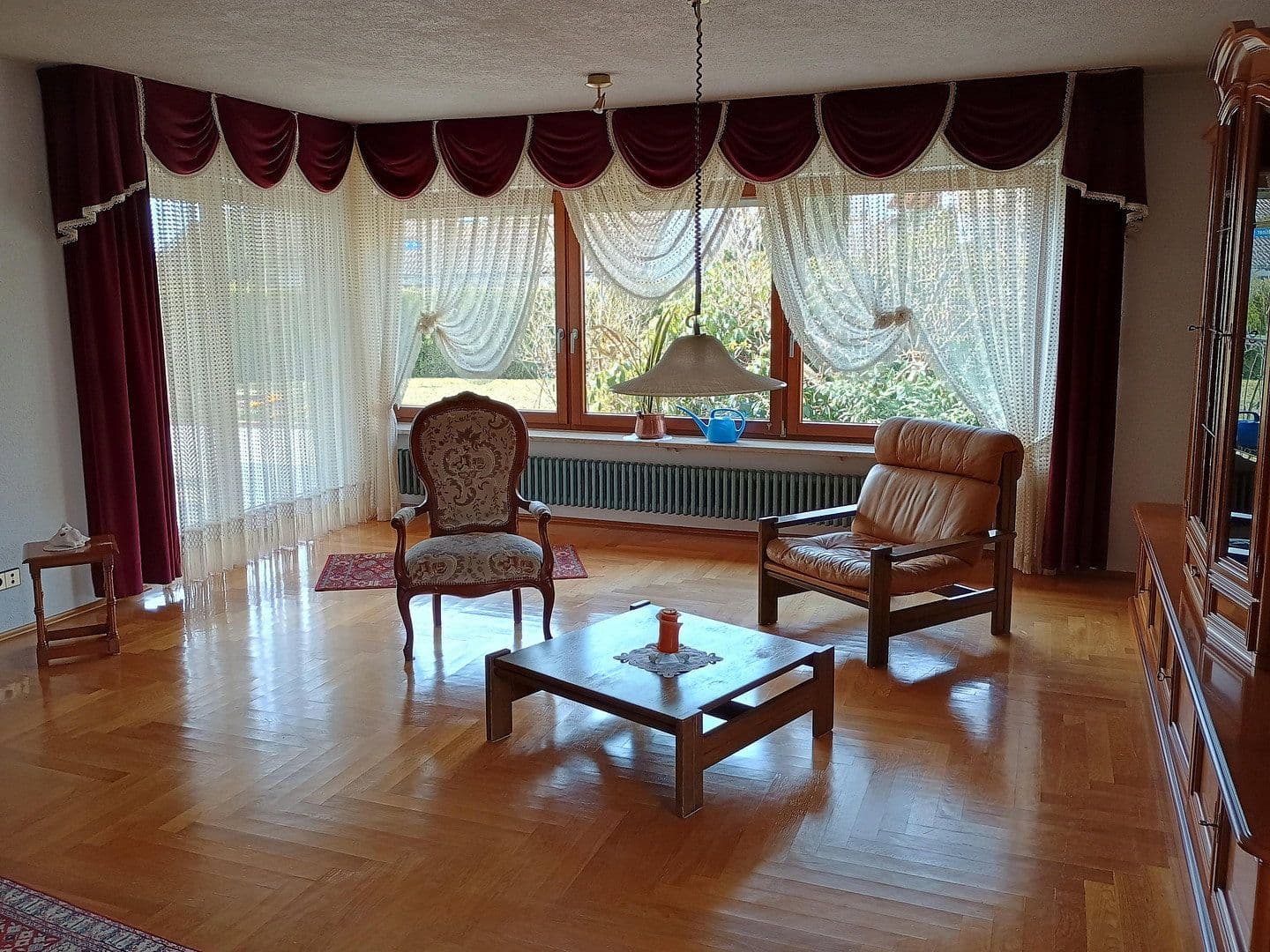 Prodej domu 255 m², pozemek 894 m², Hüttlingen, Bádensko-Württembersko Prodej domu 255 m², pozemek 894 m², Hüttlingen, Bádensko-Württembersko