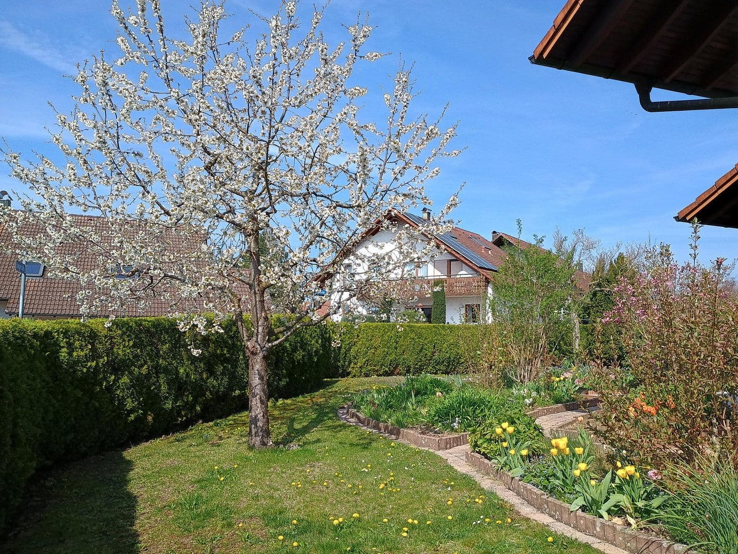 Prodej domu 255 m², pozemek 894 m², Hüttlingen, Bádensko-Württembersko Prodej domu 255 m², pozemek 894 m², Hüttlingen, Bádensko-Württembersko