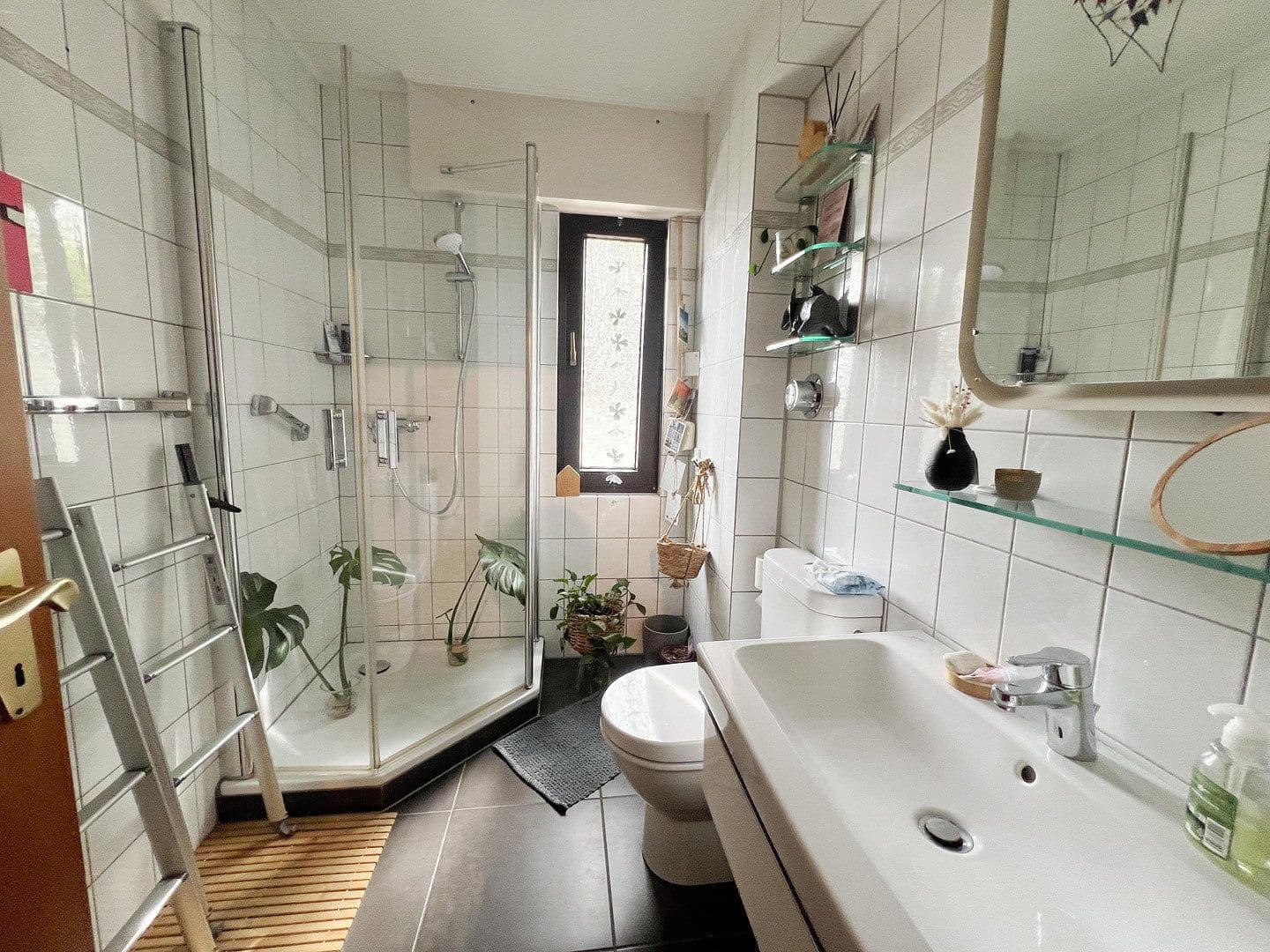 Pronájem bytu 4+kk 130 m², Gartenweg 6, Köln, Severní Porýní-Vestfálsko Pronájem bytu 4+kk 130 m², Gartenweg 6, Köln, Severní Porýní-Vestfálsko