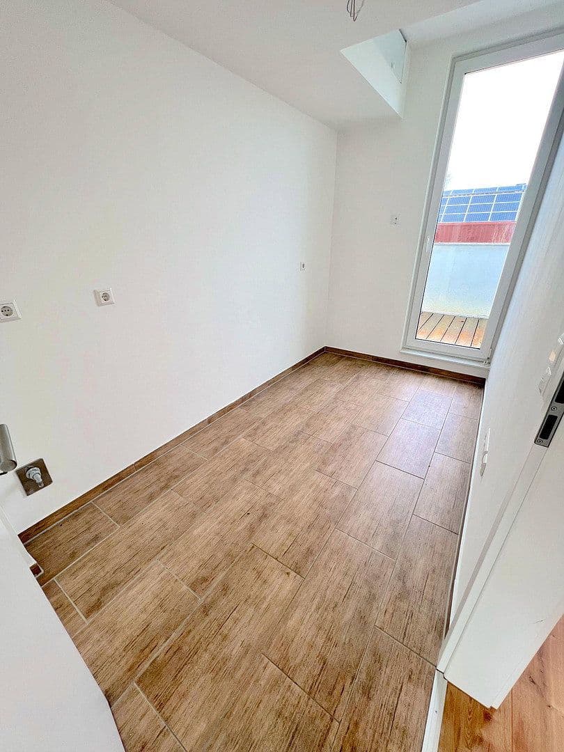 Pronájem bytu 2+1 77 m², Lise-Meitner Straße 7, Hildesheim, Dolní Sasko Pronájem bytu 2+1 77 m², Lise-Meitner Straße 7, Hildesheim, Dolní Sasko