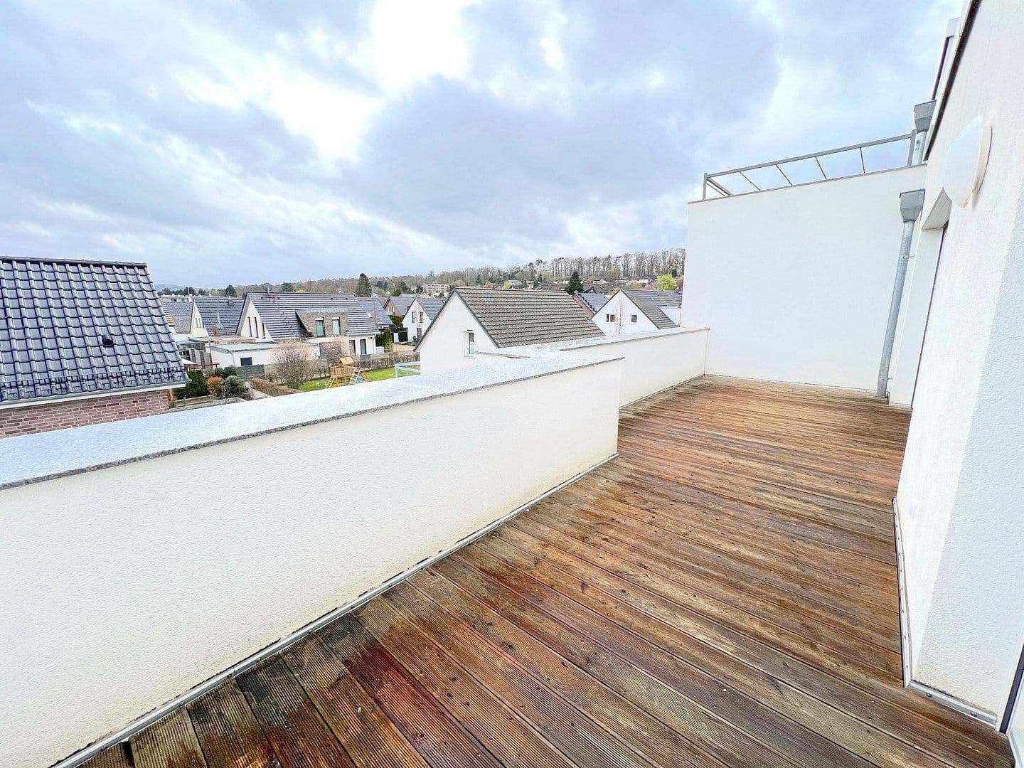 Pronájem bytu 2+1 77 m², Lise-Meitner Straße 7, Hildesheim, Dolní Sasko Pronájem bytu 2+1 77 m², Lise-Meitner Straße 7, Hildesheim, Dolní Sasko