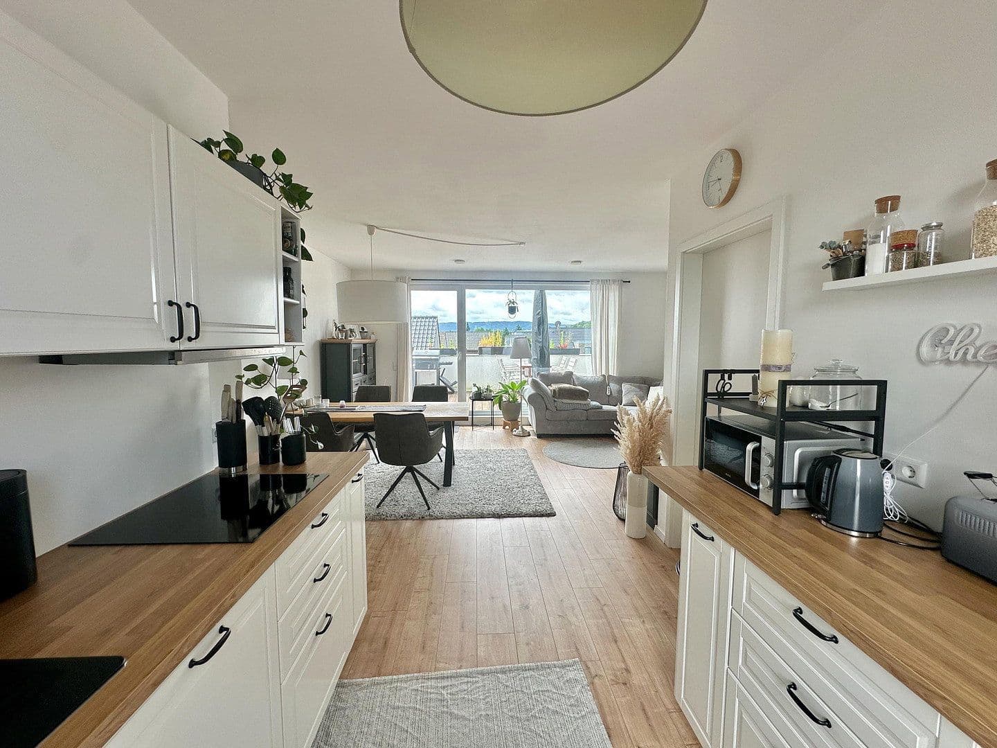 Pronájem bytu 2+1 77 m², Lise-Meitner Straße 7, Hildesheim, Dolní Sasko Pronájem bytu 2+1 77 m², Lise-Meitner Straße 7, Hildesheim, Dolní Sasko