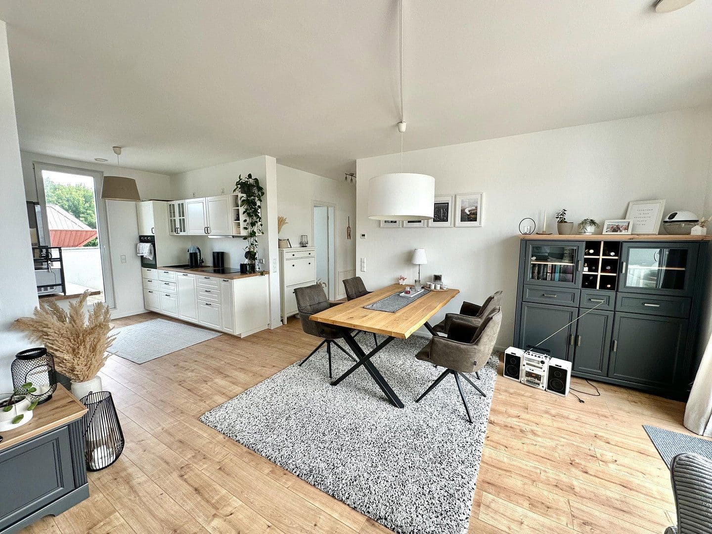 Pronájem bytu 2+1 77 m², Lise-Meitner Straße 7, Hildesheim, Dolní Sasko Pronájem bytu 2+1 77 m², Lise-Meitner Straße 7, Hildesheim, Dolní Sasko