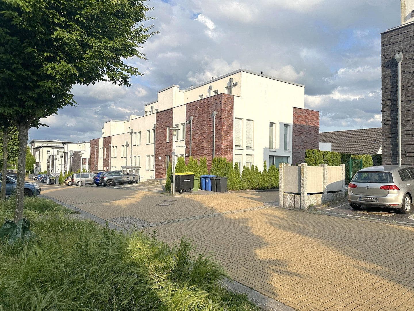 Pronájem bytu 2+1 77 m², Lise-Meitner Straße 7, Hildesheim, Dolní Sasko Pronájem bytu 2+1 77 m², Lise-Meitner Straße 7, Hildesheim, Dolní Sasko