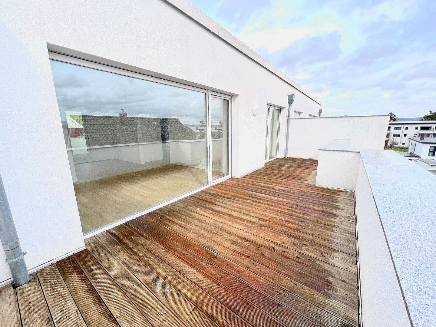 Pronájem bytu 2+1 77 m², Lise-Meitner Straße 7, Hildesheim, Dolní Sasko Pronájem bytu 2+1 77 m², Lise-Meitner Straße 7, Hildesheim, Dolní Sasko