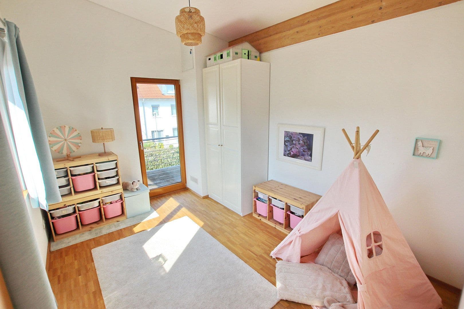 Prodej domu 183 m², pozemek 349 m², Nürtingen, Bádensko-Württembersko Prodej domu 183 m², pozemek 349 m², Nürtingen, Bádensko-Württembersko