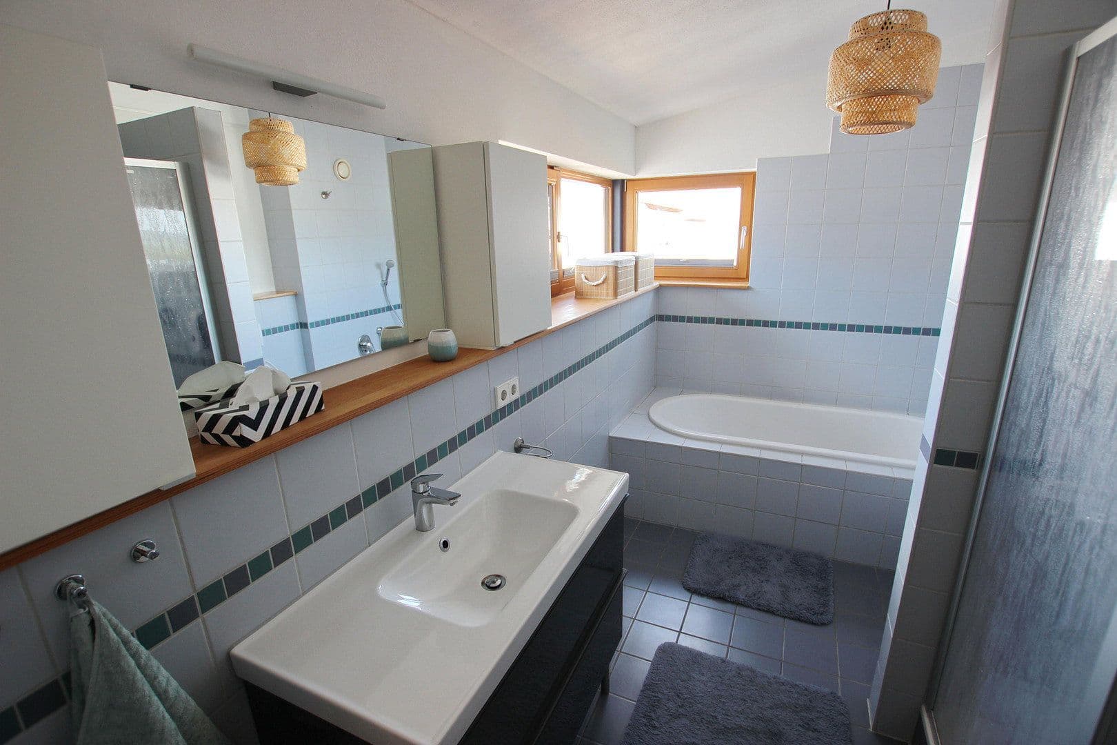 Prodej domu 183 m², pozemek 349 m², Nürtingen, Bádensko-Württembersko Prodej domu 183 m², pozemek 349 m², Nürtingen, Bádensko-Württembersko