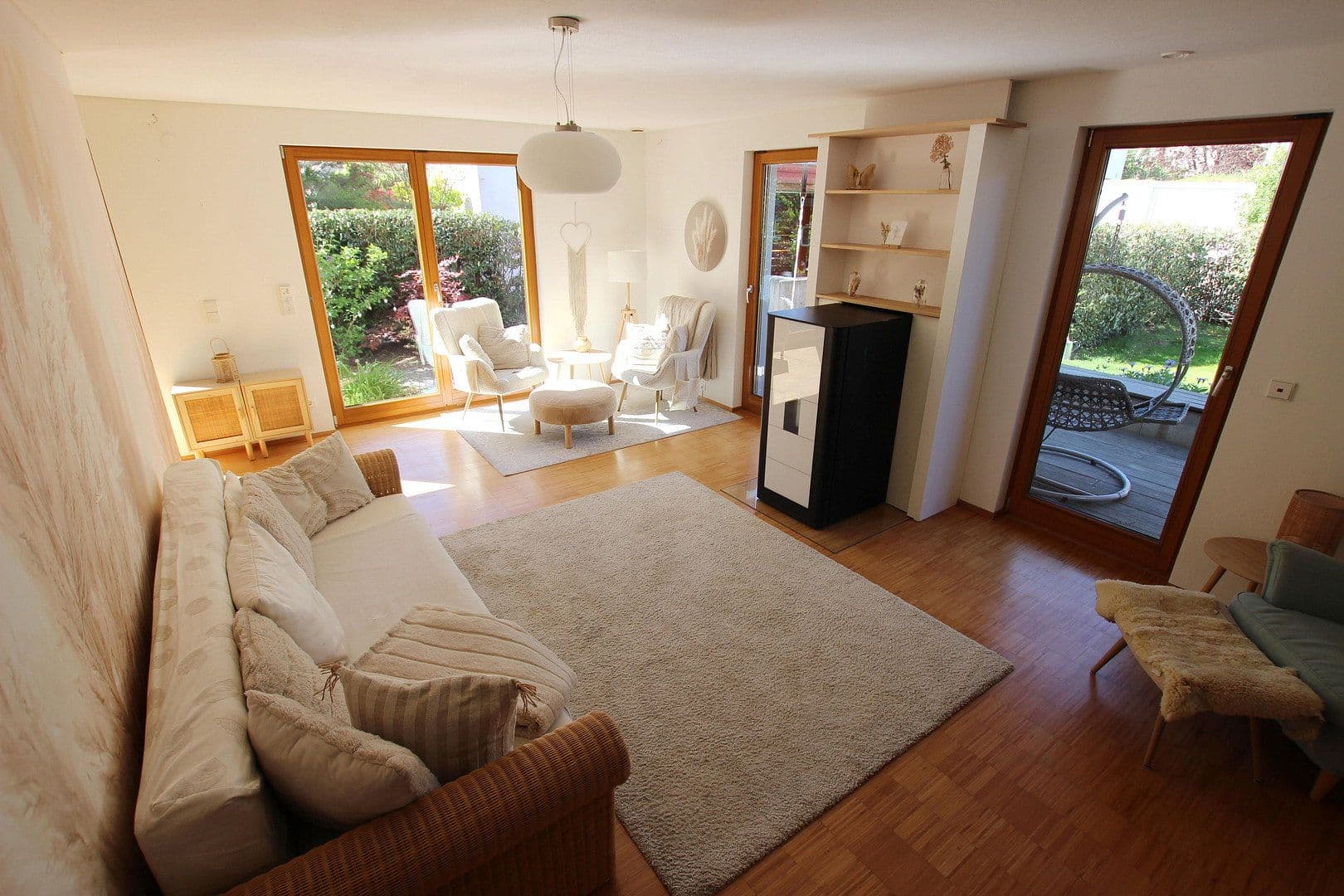Prodej domu 183 m², pozemek 349 m², Nürtingen, Bádensko-Württembersko Prodej domu 183 m², pozemek 349 m², Nürtingen, Bádensko-Württembersko