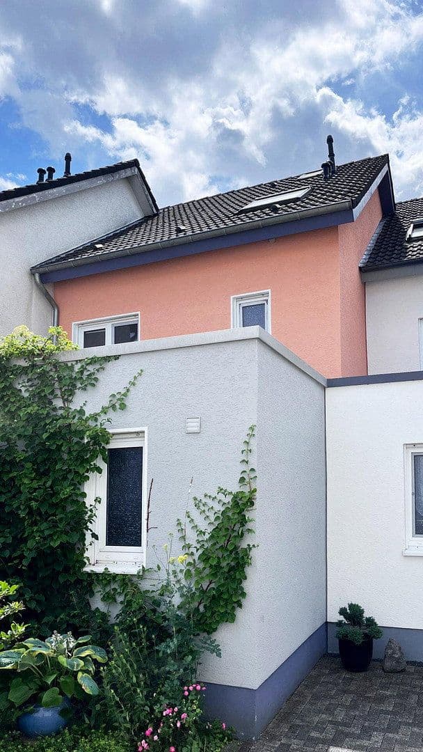 Prodej domu 140 m², pozemek 155 m², Bergisch Gladbach, Severní Porýní-Vestfálsko Prodej domu 140 m², pozemek 155 m², Bergisch Gladbach, Severní Porýní-Vestfálsko