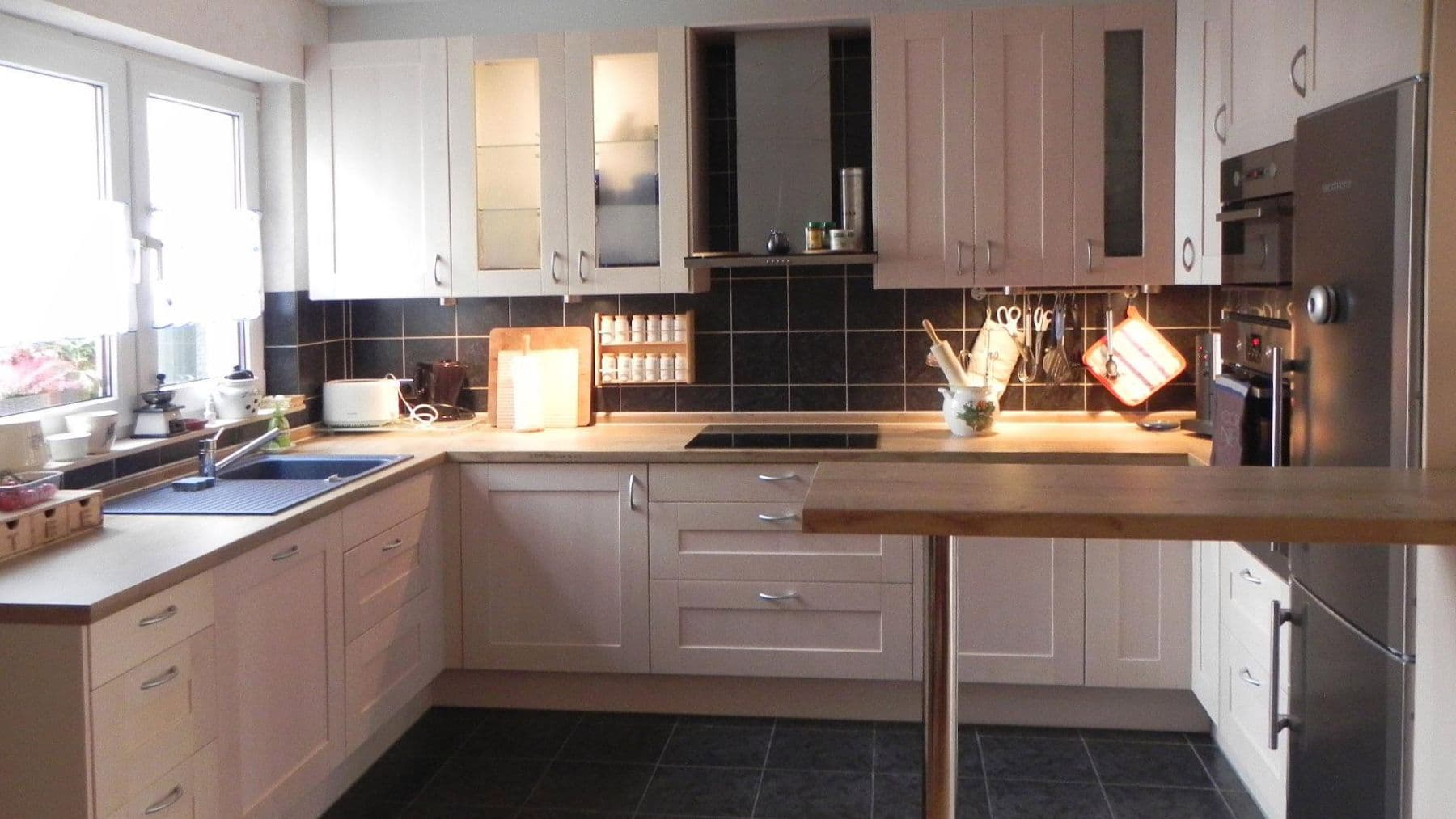 Prodej domu 140 m², pozemek 155 m², Bergisch Gladbach, Severní Porýní-Vestfálsko Prodej domu 140 m², pozemek 155 m², Bergisch Gladbach, Severní Porýní-Vestfálsko